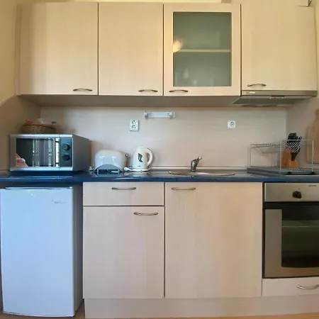 Amadeus 1 - 13b Large Two Bedroom Apartment *