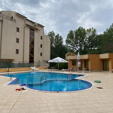 Amadeus 1 - 13b Large Two Bedroom Napospart