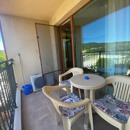 Amadeus 1 - 13b Large Two Bedroom Apartman