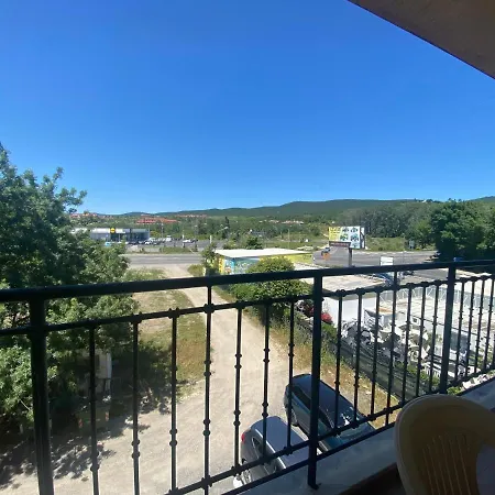 Amadeus 1 - 13b Large Two Bedroom * Napospart