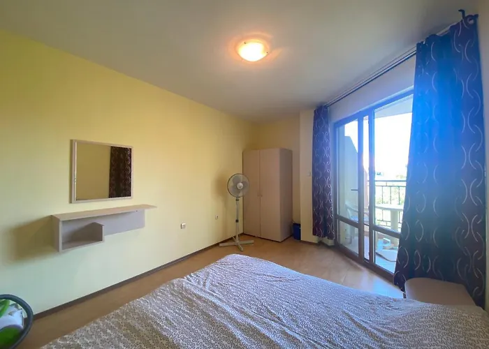 Amadeus 1 - 13b Large Two Bedroom