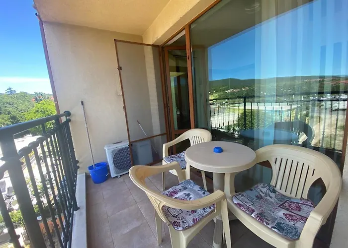 Amadeus 1 - 13b Large Two Bedroom Apartment