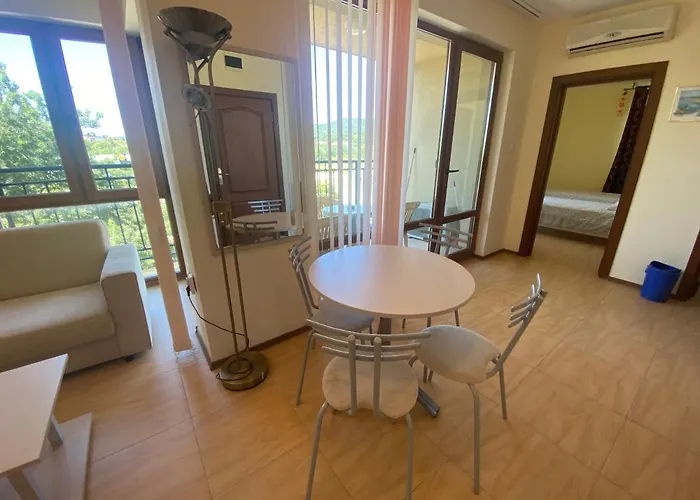 Amadeus 1 - 13b Large Two Bedroom Apartment