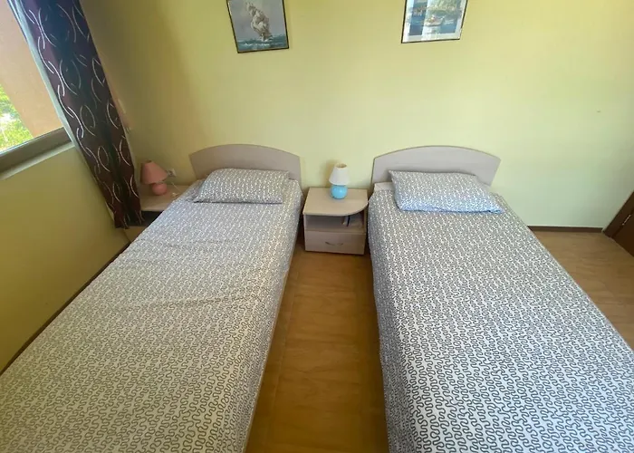 Amadeus 1 - 13b Large Two Bedroom Apartment