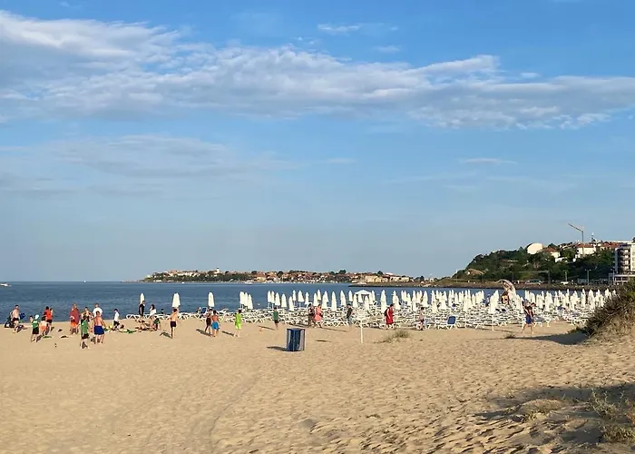 Amadeus 1 - 13b Large Two Bedroom Apartment *